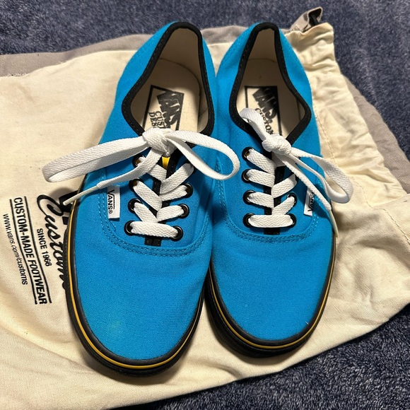 Vans Customs - Picture 2 of 2